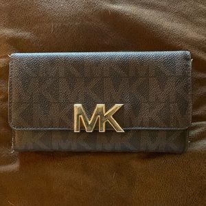 Michael Kors wallet